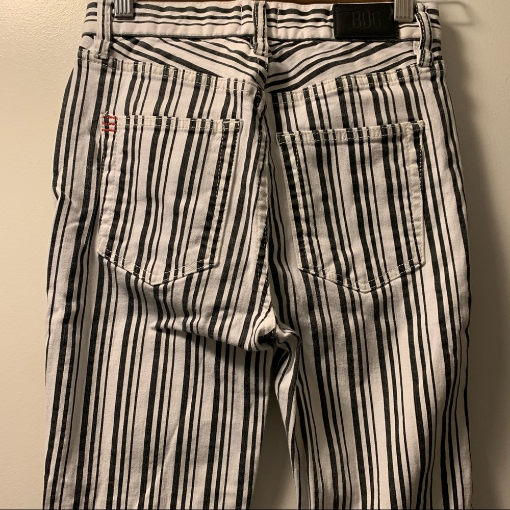 High Rise Cropped Kick Flare Striped Jeans - Picture 7 of 8